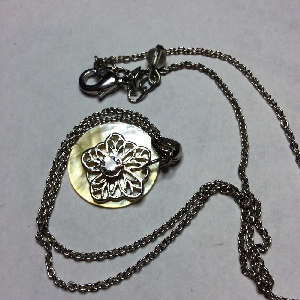 Silver Flower Shell Necklace